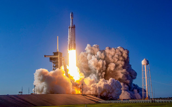 Tỷ phú Elon Musk sẽ thực hiện thử nghiệm phóng tên lửa Falcon Heavy khó nhất từ trước đến nay, phát sóng trực tiếp trên YouTube