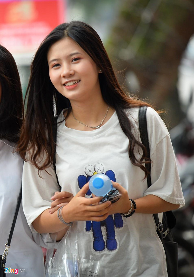 Nu sinh duoc tim kiem khi xuat hien rang ro sau buoi thi Ngu van hinh anh 1