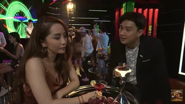 'Về nhà đi con' tập 53, Thư bị Vũ sỉ nhục vì gái đẹp