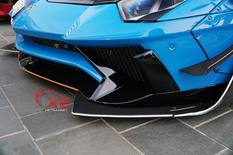 Doanh nhân Vũng Tàu nâng niu siêu bò Lamborghini Aventador hết mực
