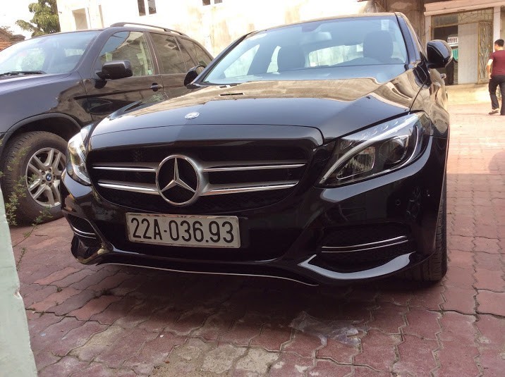 Dân chơi Tuyên Quang nổi danh dàn xe sang biển đẹp