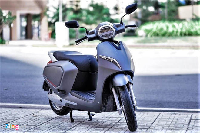 Nen mua xe dien hay xe may cho con vao dai hoc? hinh anh 1