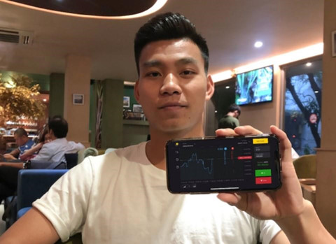 Văn Thanh U23 Việt Nam, Khá Bảnh quảng cáo cho cờ bạc Binomo