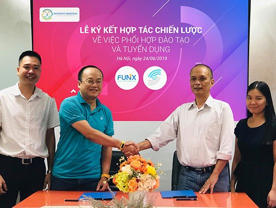 Chuẩn bị nguồn lực cho “Make in Vietnam”, FUNiX bắt tay 100 doanh nghiệp IT phát triển nhân lực CNTT