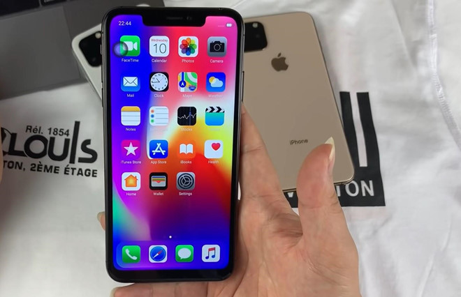 Truoc vai thang, YouTuber da khoe 'dap hop iPhone 11 Max' hinh anh 5 