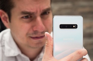 Vì sao các smartphone có lỗi thiết kế vẫn được phê duyệt và sản xuất?