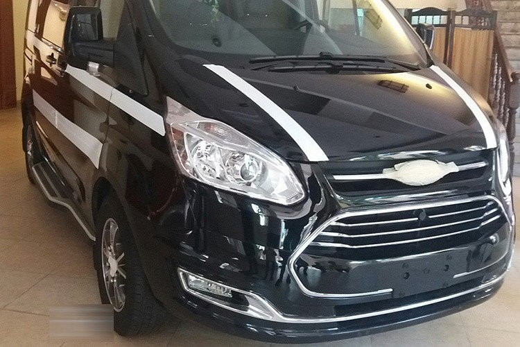 Xe mới Ford Tourneo lộ ảnh trước ngày ra mắt