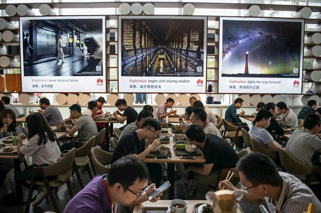 Vén màn bí mật về Huawei: Nhân viên Huawei đang sống, làm việc và sinh hoạt như thế nào?