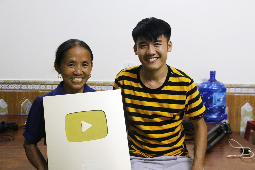 Cơ ngơi 3 tầng nhà bà Tân Vlog ở Bắc Giang