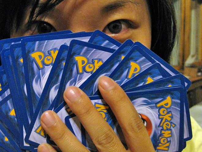 The bai Pokemon hiem nhat the gioi gia 60.000 USD da bi danh cap hinh anh 1