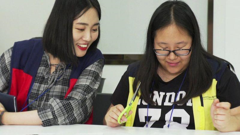 Nguoi tre Han dau dau 'vat lon' voi chung nghien game, smartphone hinh anh 3