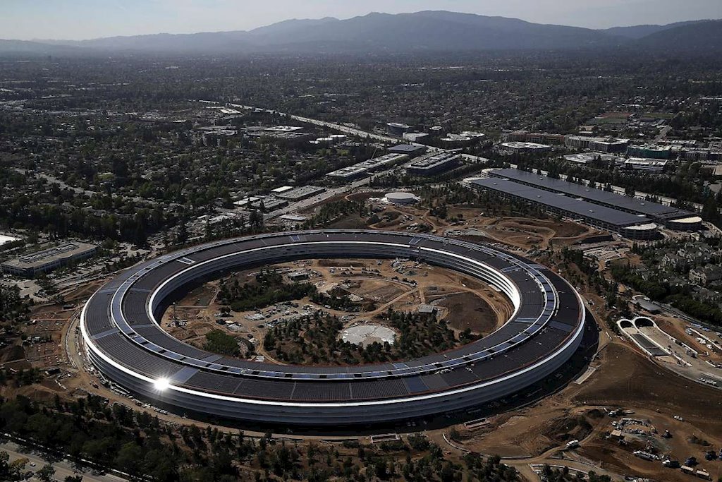 Trụ sở phi thuyền Apple Park có gì đặc biệt và Apple đã mất bao nhiêu tiền  để xây dựng tòa nhà này?