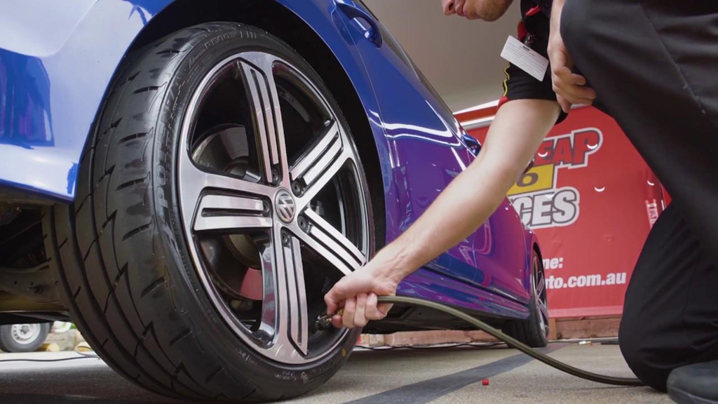 Co nen bom khi Nito cho lop oto? hinh anh 3