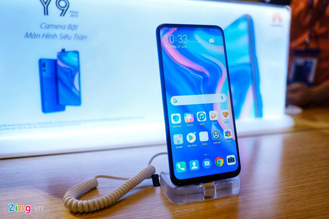 Loat smartphone co man hinh hoan toan tran vien tai Viet Nam hinh anh 2