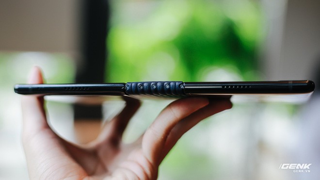 Trên tay Royole FlexPai: Smartphone màn hình gập đầu tiên trên thế giới - Ảnh 21.
