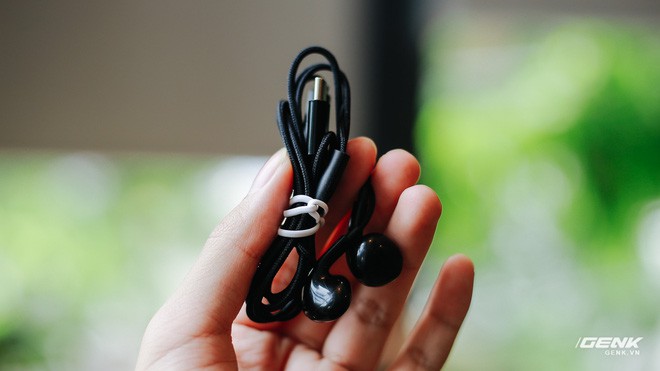 Trên tay Royole FlexPai: Smartphone màn hình gập đầu tiên trên thế giới - Ảnh 9.