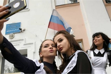 Nga có thể sẽ cấm học sinh sử dụng điện thoại ở trường vì sợ sao nhãng