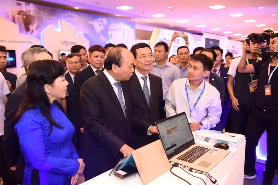 Chính phủ yêu cầu Bộ TT&TT tập trung xây dựng chính sách phát triển hiệu quả doanh nghiệp công nghệ Việt Nam|Phát triển hiệu quả doanh nghiệp công nghệ Việt Nam theo hướng “Make in Việt Nam” | Make in Việt Nam có nội hàm như thế nào?