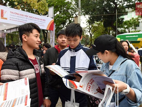 Điểm sàn xét tuyển các ngành CNTT của Đại học Bách khoa Hà Nội từ 24 điểm