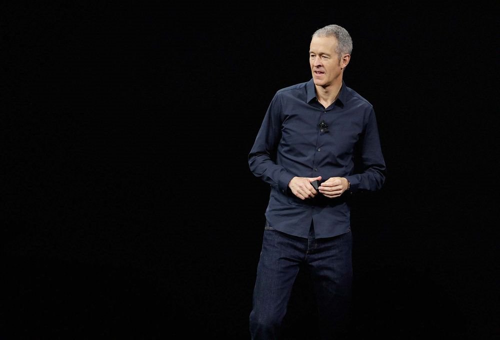 Người đàn ông bí ẩn này sẽ kế vị Tim Cook, trở thành CEO của Apple?