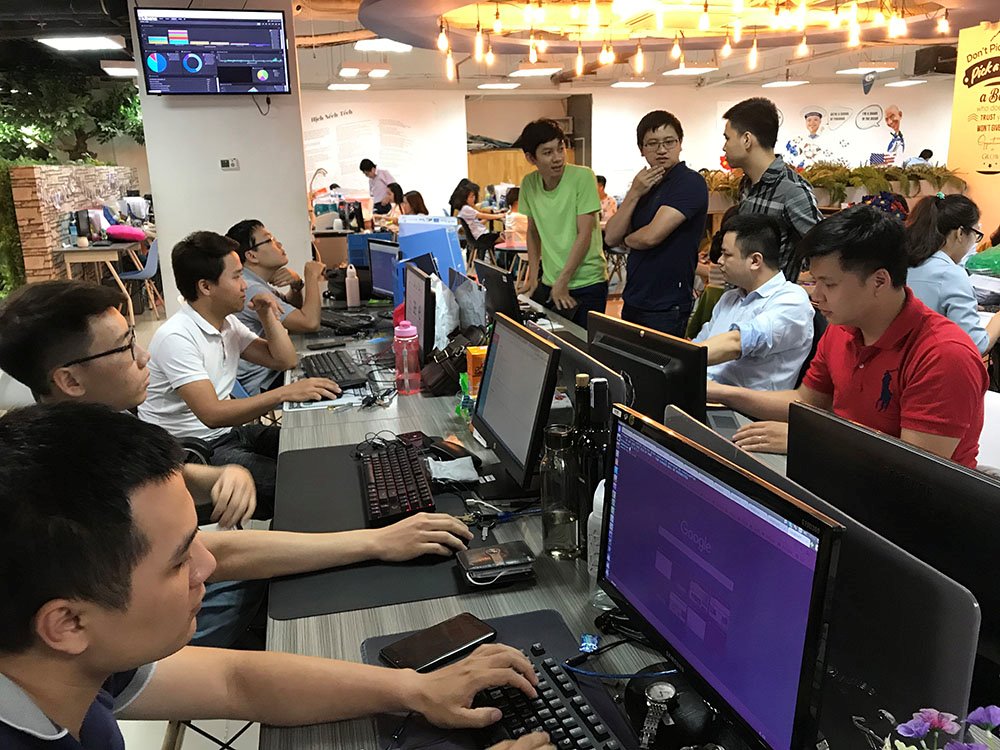 TopDev: Kỹ sư CNTT Việt Nam có chuyên môn AI và biết tiếng Nhật lương 138 triệu đồng/tháng còn không có để tuyển
