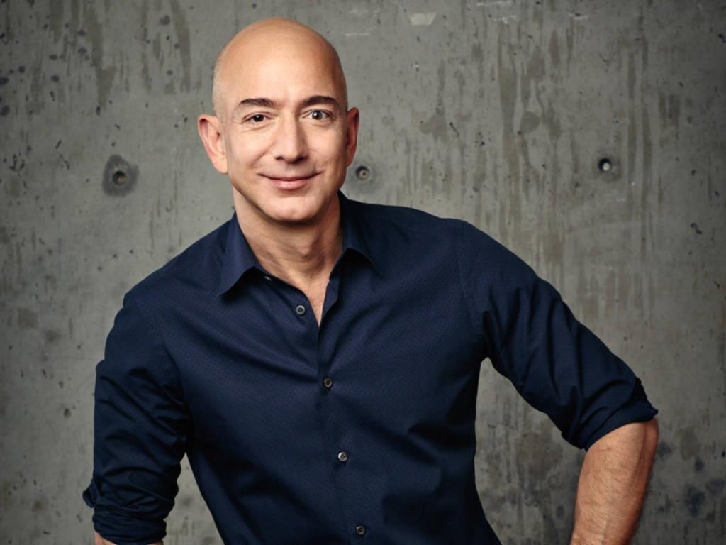 Tuổi trẻ của ông chủ Amazon: Không biết mặt cha, khởi nghiệp thất bại