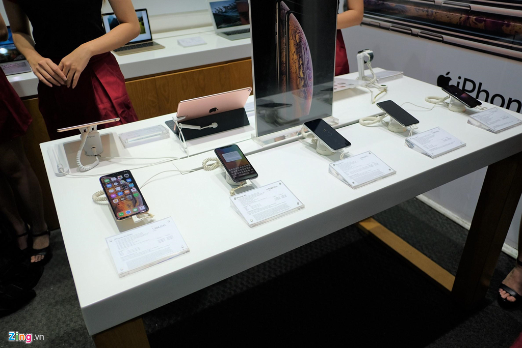 Apple tan diet, iPhone xach tay sap 'bay mau' tai Viet Nam? hinh anh 1