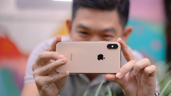 Apple bi cao buoc an cap cong nghe tren camera kep iPhone XS Max hinh anh 1