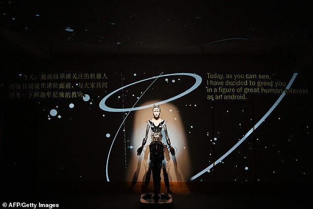 Một ngôi đền tại Nhật Bản mang robot triệu USD về làm thầy tu, thuyết giảng Phật giáo cho du khách - Ảnh 3.