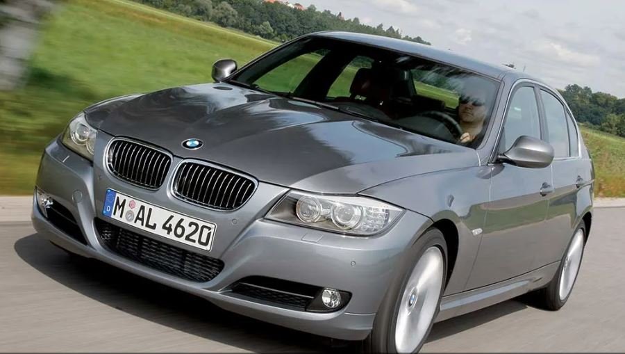 Triệu hồi hàng loạt xe BMW series 3 tại Việt Nam