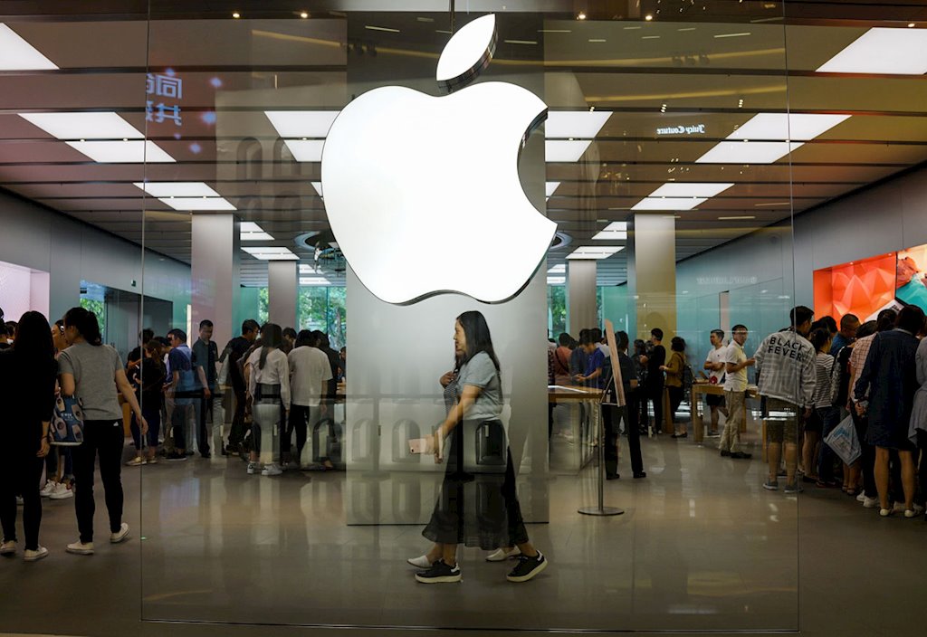 Apple bị tố 