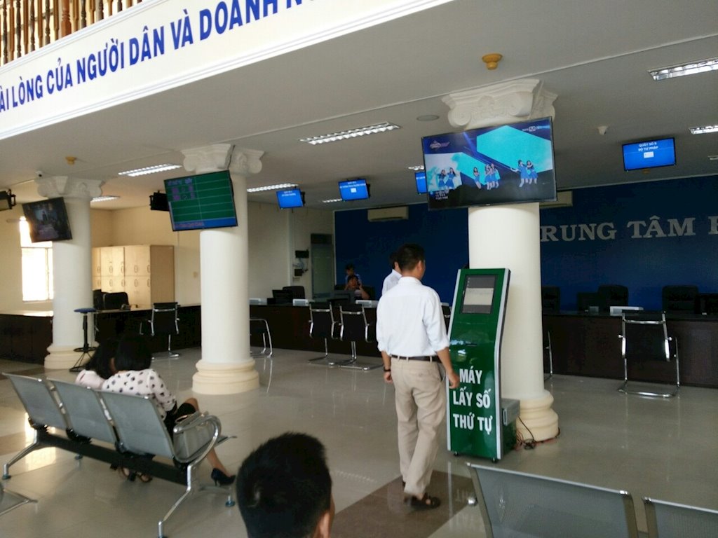 Bình Thuận chỉ đạo hỗ trợ doanh nghiệp thực hiện dịch vụ công trực tuyến trong đầu tư