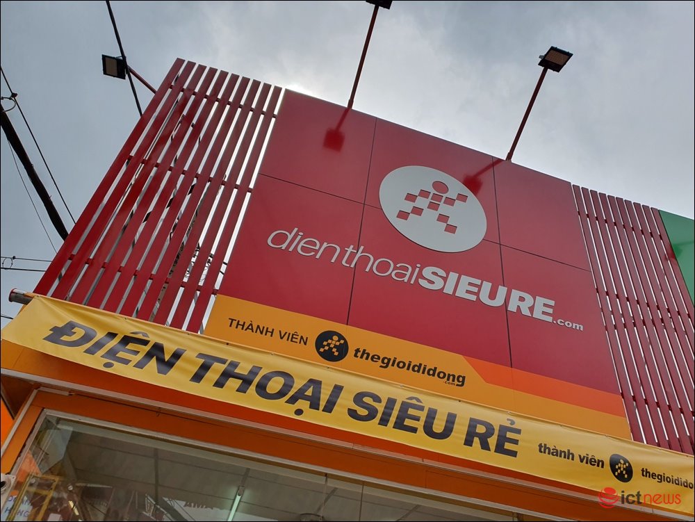 Thử nghiệm hiệu quả, Thế Giới Di Động đồng loạt mở 10 cửa hàng Điện thoại Siêu rẻ