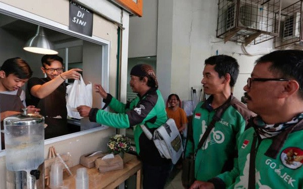 Siêu ứng dụng - Hiện tượng kinh doanh đang nổi khắp châu Á: Khiến một người chịu chi 20% thu nhập hàng tháng để làm mọi thứ thiết yếu từ ăn, nghỉ, chơi qua 1 app duy nhất - Ảnh 1.