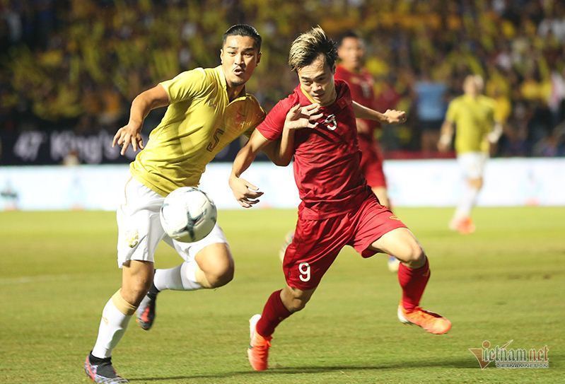 Sốt vé trận Việt Nam vs Thái Lan: Gần 10 triệu/cặp