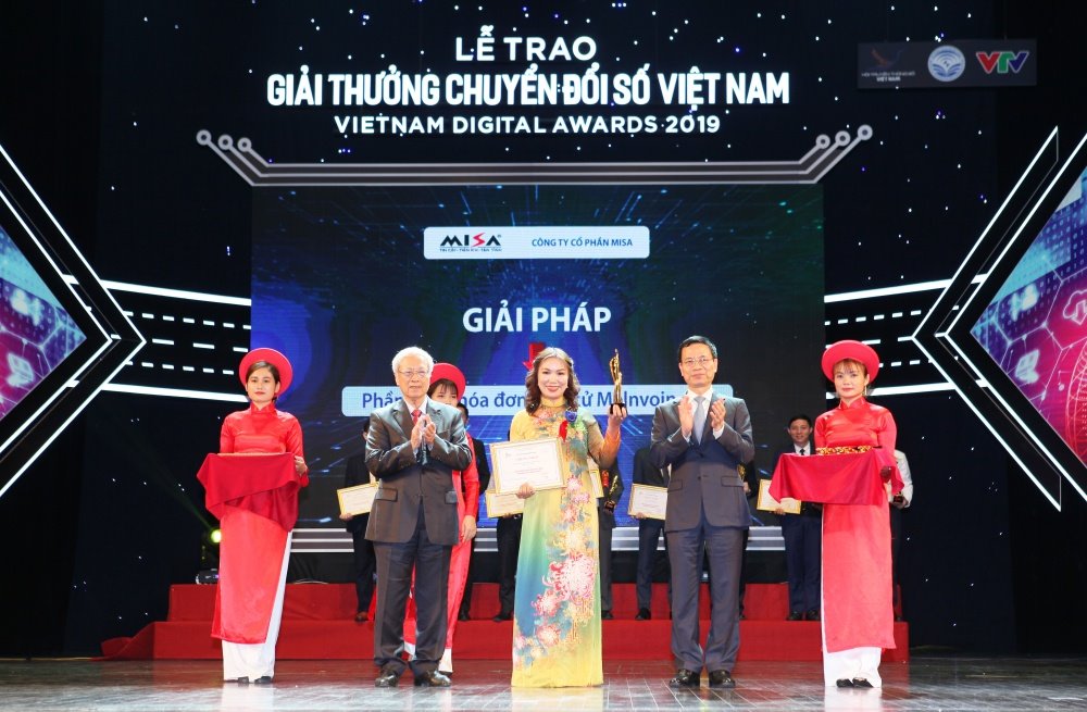 Hóa đơn điện tử meInvoice.vn nhận Giải thưởng Chuyển đổi số 2019