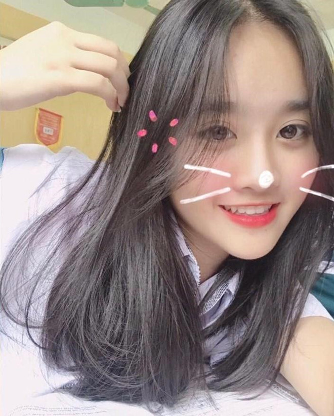 3 nu sinh 'chiem spotlight' mang xa hoi sau ngay khai giang hinh anh 10