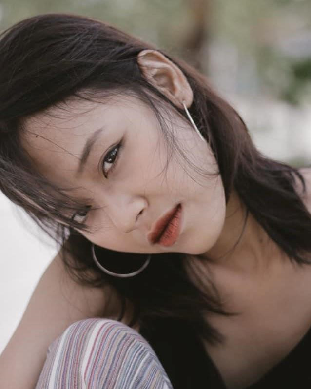 3 nu sinh 'chiem spotlight' mang xa hoi sau ngay khai giang hinh anh 8