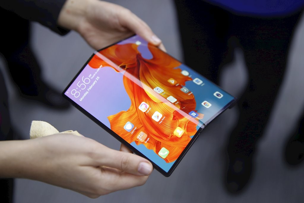 Đối thủ lớn nhất của Samsung Galaxy Fold  trong năm nay đang