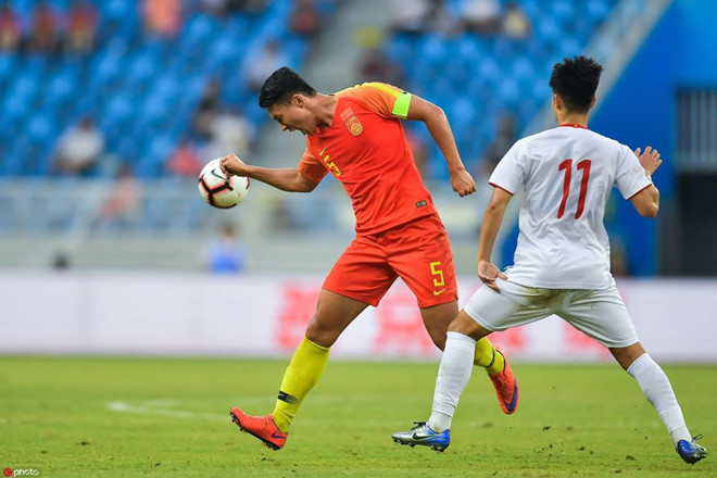 Dan mang Trung Quoc chan nan, 'chang biet noi gi' vi thua U22 Viet Nam hinh anh 1