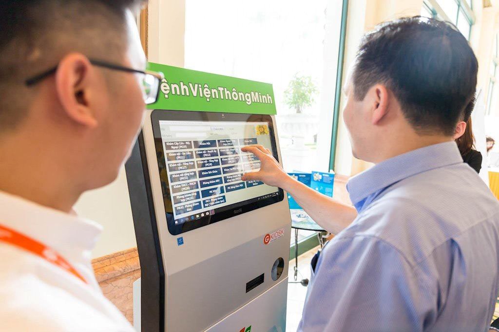 FPT IS lập hattrick với 3 sản phẩm đạt giải thưởng Chuyển đổi số Việt Nam 2019 | FPT IS có nhiều sản phẩm nhất đạt Giải thưởng Chuyển số Việt Nam 2019 | Phần mềm FPT.eHospital 2.0+ đã được hơn 300 bệnh viện, cơ sở khám chữa bệnh ứng dụng
