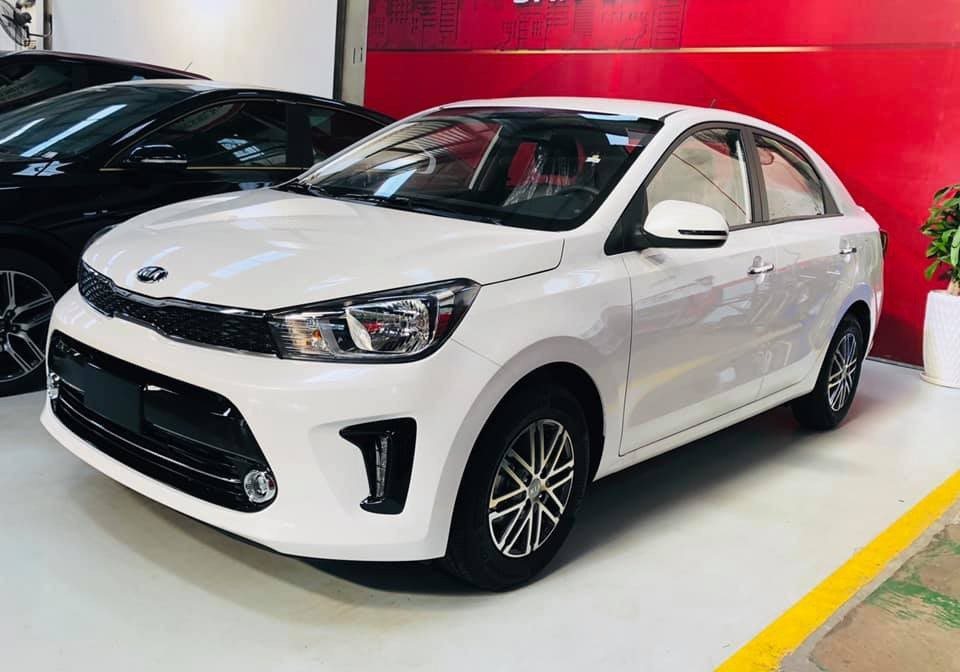 Kia Soluto giá 399 triệu đồng có mặt tại đại lý trước ngày mở bán