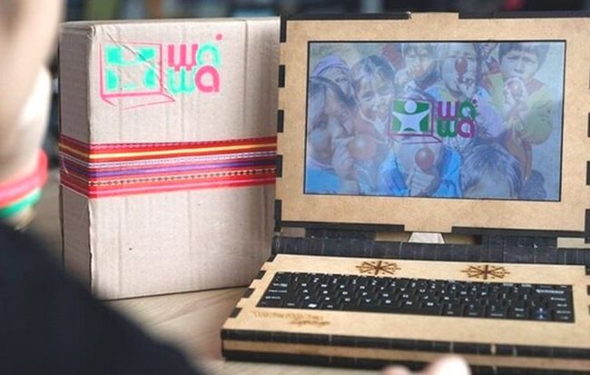 Công ty Peru này tạo ra những chiếc laptop bọc gỗ có một không hai, bền bỉ từ khi còn tiểu học đến lúc vào đại học