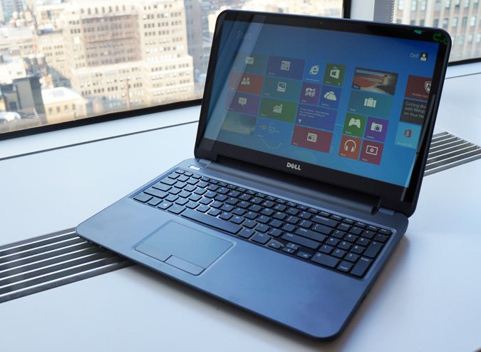 Latitude series 3000: Laptop mức giá tầm trung cho doanh nhân, chỉ nặng 1,67 kg