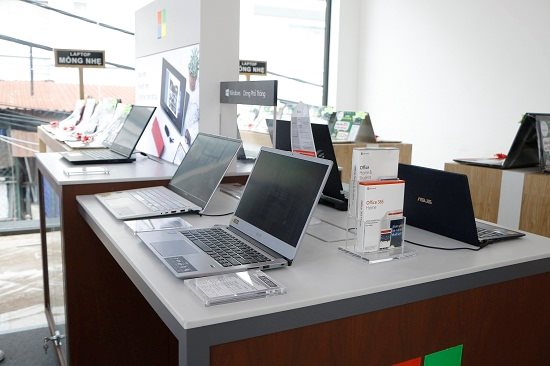 FPT Shop giảm sốc đến 30% nhân dịp khai trương trung tâm laptop