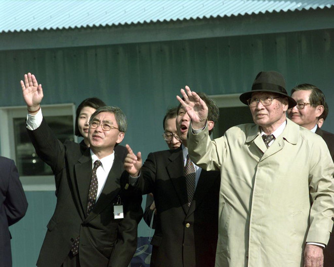 Tuoi tre an xin, trom tien de lap nghiep cua cha de tap doan Hyundai hinh anh 6