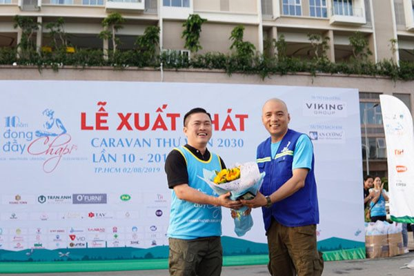 Đỗ Trùng Dương - 10 năm làm từ thiện cùng dự án Thư viện Caravn 2030