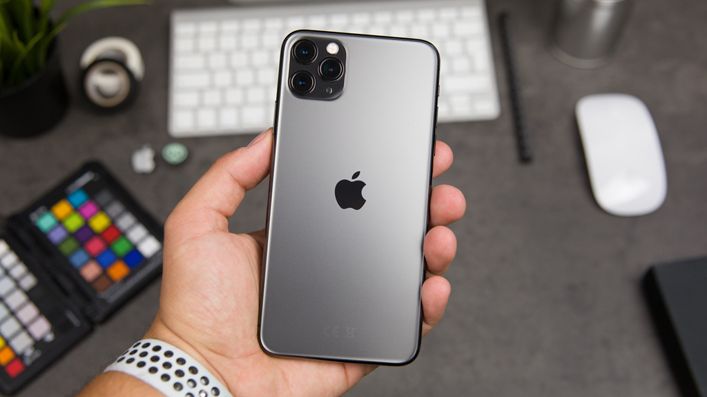 Giá iPhone 11 chạm đáy tại Việt Nam, 13 triệu đã có thể mua