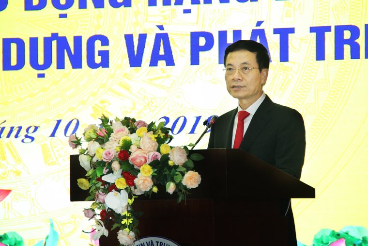 Bộ trưởng Nguyễn Mạnh Hùng: 