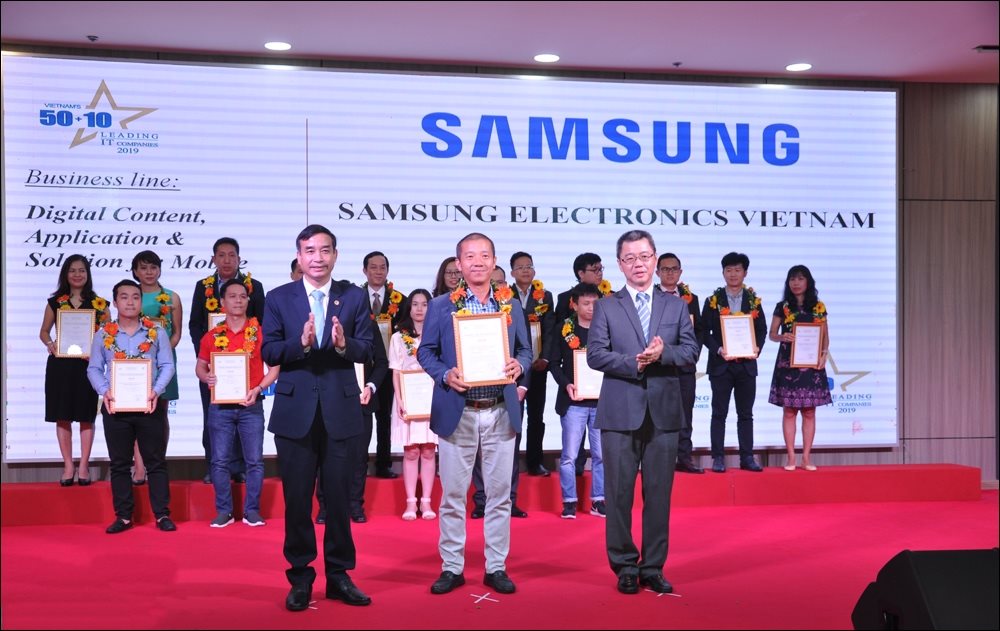 Samsung Vina vào “Top 50 doanh nghiệp Công nghệ Thông tin hàng đầu Việt Nam năm 2019”